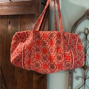 Vera Bradley LIKE NEW Vibrant Red Patterned Women's Bag